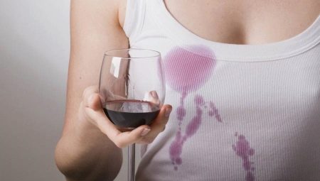 Comment enlever les taches de vin rouge sur les vêtements ?