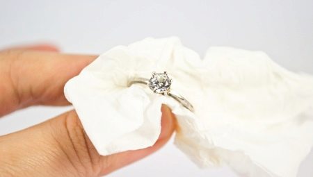 How to correct white gold with diamonds?