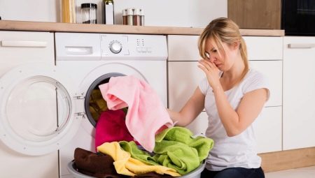 How to remove mold from fabrics?