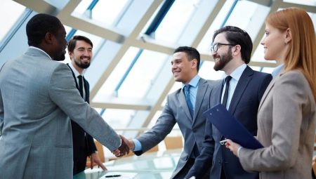 Code de conduite en équipe : caractéristiques des relations au bureau