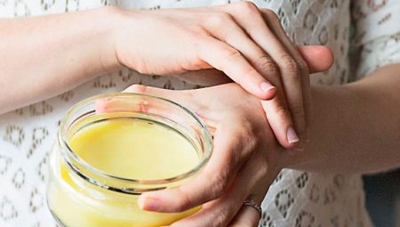 How to prepare a hand mask for dryness and cracks?