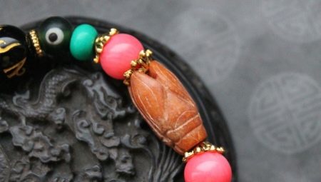 What stones are suitable for a Cancer man?