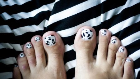 Pédicure noir et blanc : un maximum de contrastes