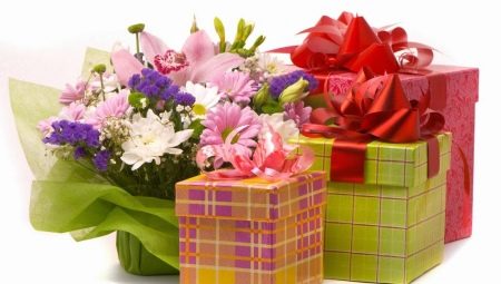 What to give a Cancer girl?
