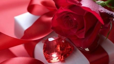 What to give parents for a ruby wedding?