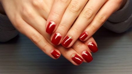 Design and decor of moon manicure: what happens and who suits?