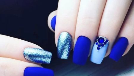 Blue-blue nail design