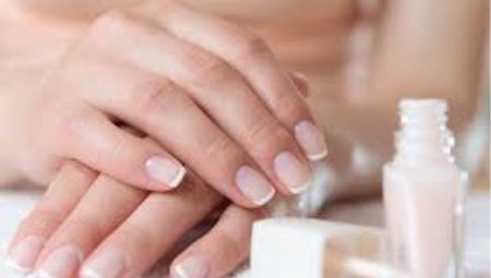 French manicure in beige and milky shades