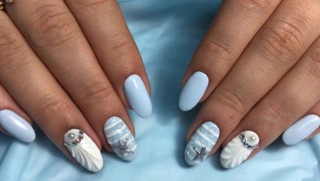 Ideas for the design of manicure by the sea