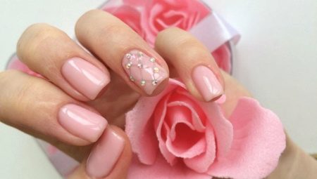 Ideas for creating stylish pink manicure