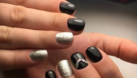 How to get a manicure in black with silver?