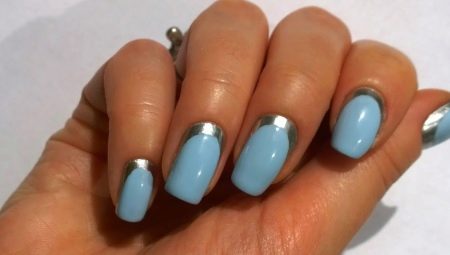 How to decorate a blue manicure with the addition of silver?