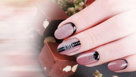 How to make a beautiful manicure with patterns on your nails?