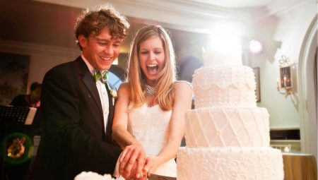 Cream wedding cake: beautiful design options and tips for choosing
