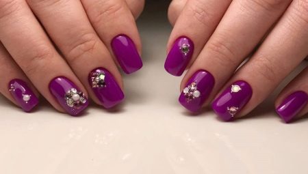 Les meilleures idées pour une manucure fuchsia élégante