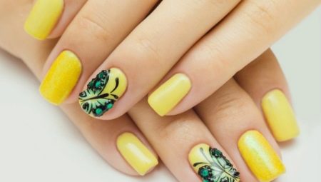 Manucure de couleur jaune pâle
