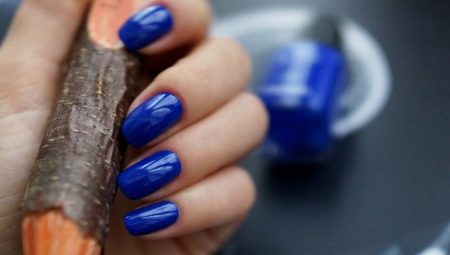 Manicure in blue tones: design ideas and fashion trends