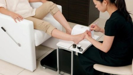 Pedicure coasters: varieties and tips for choosing
