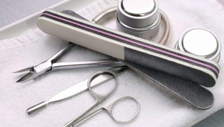 Complete list of pedicure tools and kits