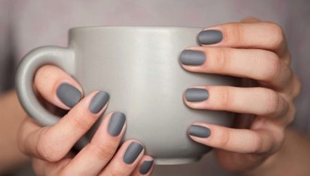 Gray manicure: current trends and stylist recommendations