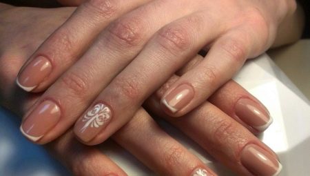 Nude manicure: design secrets and fashion ideas