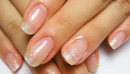 Fashionable design options for transparent manicure