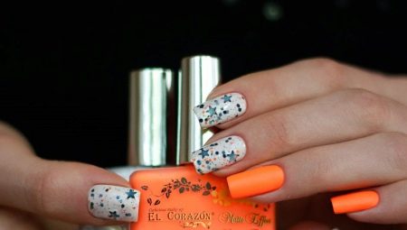 Bright and unusual ideas for combining white with orange shades in manicure