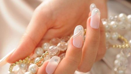 진주 매니큐어 : 디자인 옵션 및 패션 아이디어