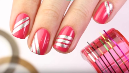 Ideas and ways to create a manicure design with tape