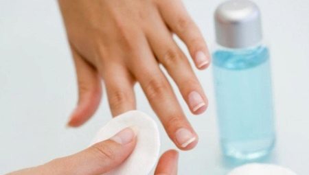 How and with what to erase the marks from the pen from the gel polish?