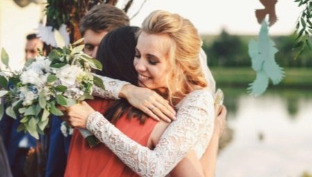 What is the right way to behave at a wedding?