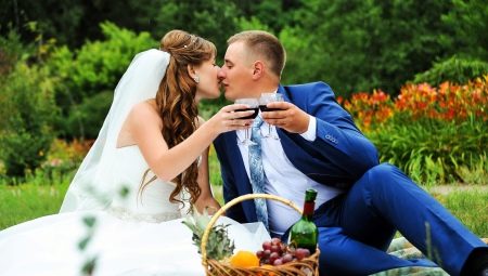 How to make a beautiful wedding photo shoot outdoors?