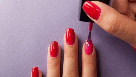 Comment faire une manucure simple avec du vernis gel ?