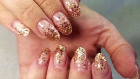 How to stretch nails with glitter?