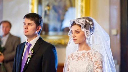How to choose and wear a scarf for a wedding?