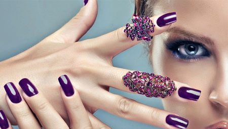 Beautiful ideas for decorating an evening manicure