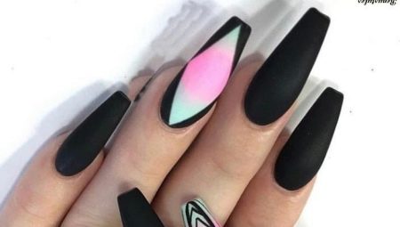 Features and technique of performing manicure with the shape of ballerina nails