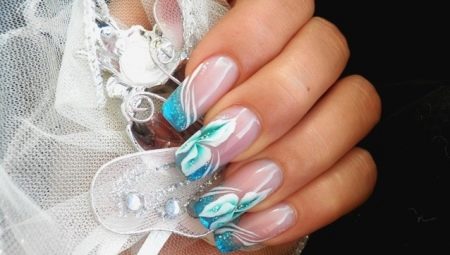Features of the design of a turquoise jacket on nails