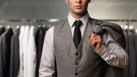 What is the best way for a male guest to go to a wedding?