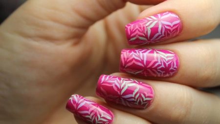 Design ideas for manicure for nails of medium length