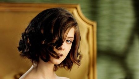 Curls on a square