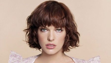 Coupe de cheveux shaggy pour cheveux courts