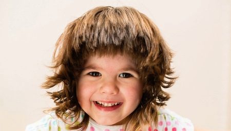 Haircuts for girls: an overview of fashionable hairstyles