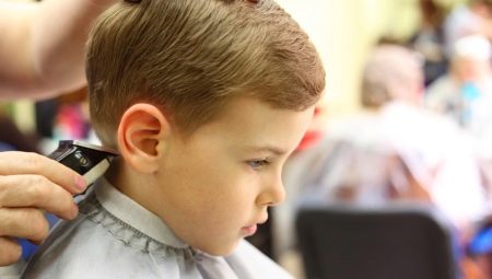 How to cut a boy with a clipper at home?