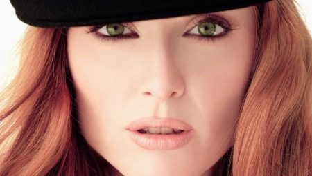 What color to dye the hair of a girl with green eyes?