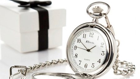 A watch as a gift: can you give it and how to choose the right one?