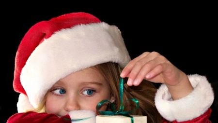 What to give a 7 year old girl for the New Year?