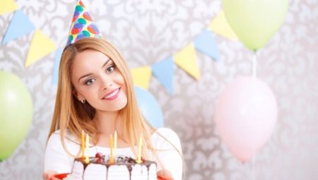 What to give a 19-year-old girl?