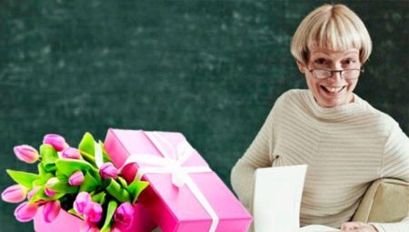 What to give a teacher for a reunion evening?