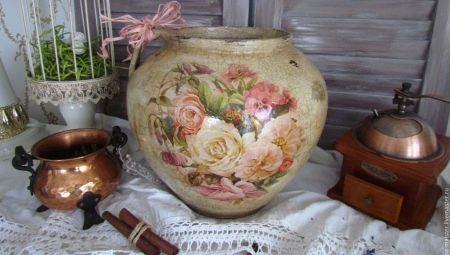 Decoupage on glass: ideas, materials and process of execution